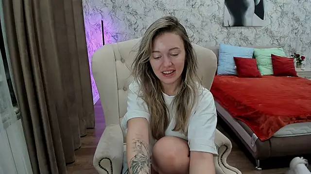 foxy blond online show from 7, 2, 2026