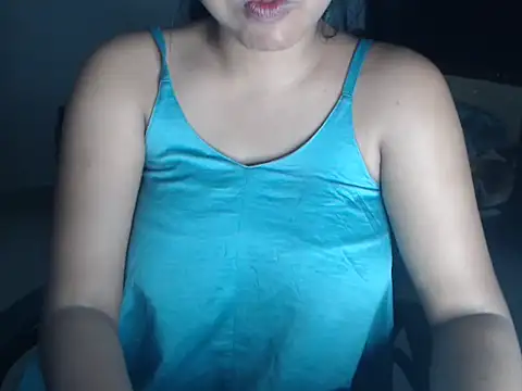 Snapshot of DevilErin chatting on 12, 4, 2026 DevilErin online show from 12, 4, 2026
