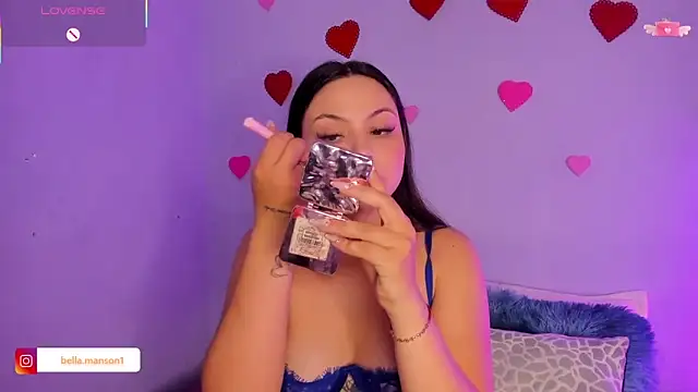 Bella Manson  online show from 5, 3, 2025