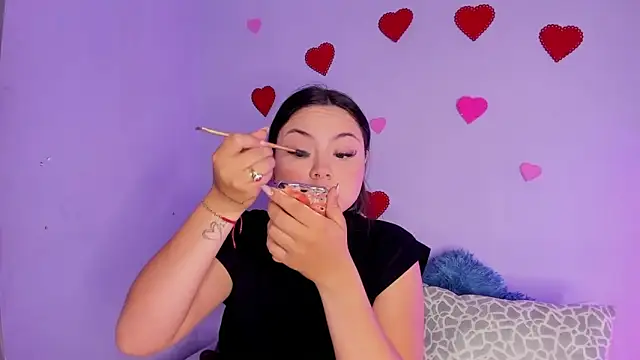 Bella Manson  online show from 3, 3, 2025
