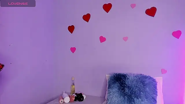 Bella Manson  online show from 24, 2, 2025