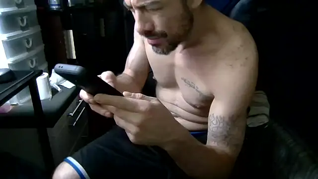 Snapshot of MasterJizzJunky chatting on 7, 4, 2026 MasterJizzJunky online show from 7, 4, 2026