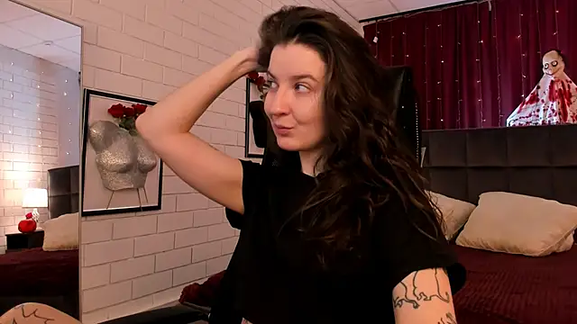 Snapshot of JackieByrd chatting on 22, 10, 2025 JackieByrd online show from 22, 10, 2025