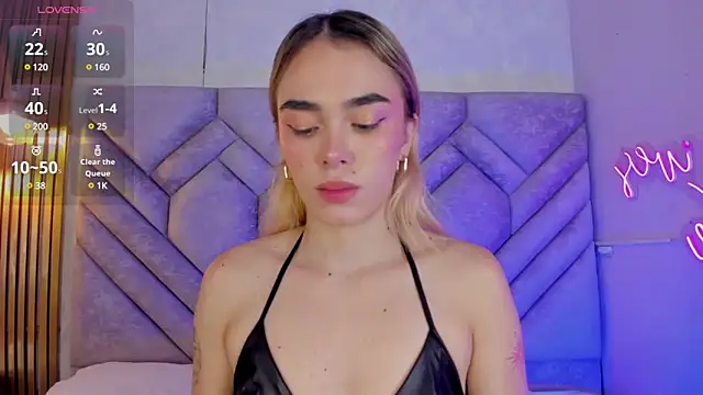 Lucy Vega online show from 28, 12, 2024