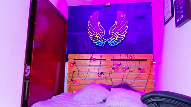 meghan nill online show from 8, 4, 2026