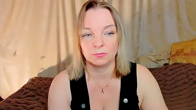 Regina  blue online show from 24, 3, 2026