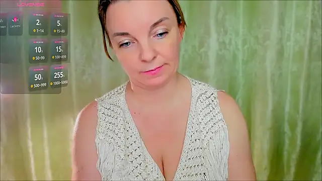 Snapshot of Regina__blue chatting on 18, 2, 2025 Regina blue online show from 18, 2, 2025