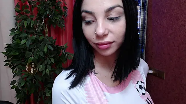 MissJuliax online show from 28, 11, 2025