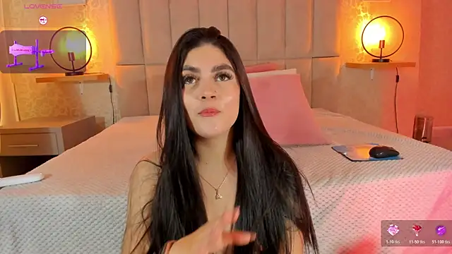 Snapshot of Amy-Saenz chatting on 14, 5, 2026 Amy-Saenz online show from 14, 5, 2026