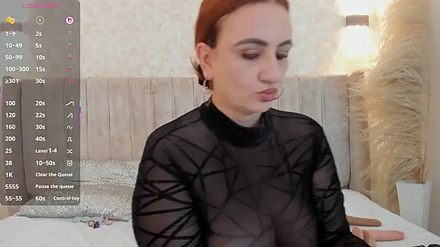 Snapshot of mia_lourence chatting on 19, 10, 2025 mia lourence online show from 19, 10, 2025