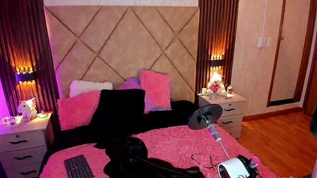 SummersAngel online show from 17, 12, 2025