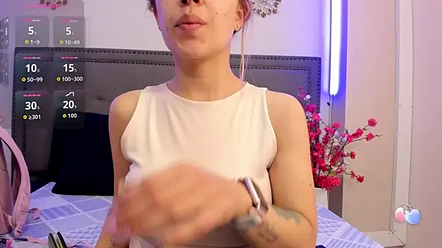 EvaaLovia1 online show from 18, 4, 2026