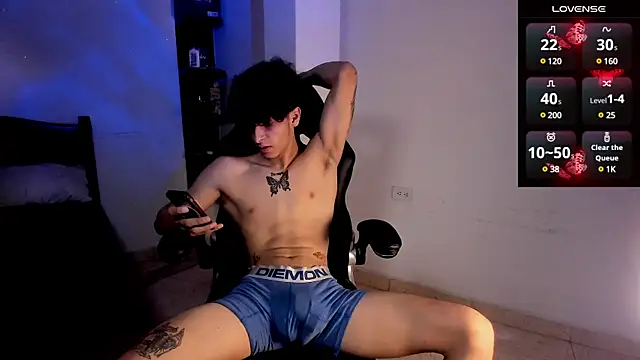 Snapshot of Snakebutterfly chatting on 8, 3, 2025 Snakebutterfly online show from 8, 3, 2025