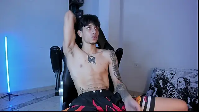 Snakebutterfly online show from 24, 10, 2025