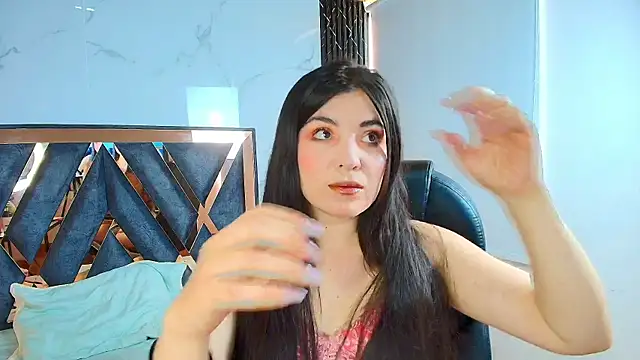 Snapshot of Amara_vega chatting on 9, 10, 2025 Amara vega online show from 9, 10, 2025