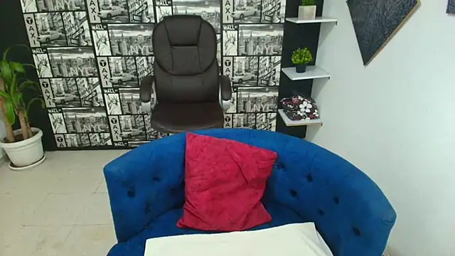 Snapshot of Gissel_Angel chatting on 13, 10, 2025 Gissel Angel online show from 13, 10, 2025