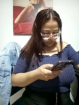 skarleth001 online show from 5, 3, 2025