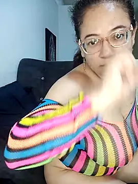 skarleth001 online show from 1, 3, 2025