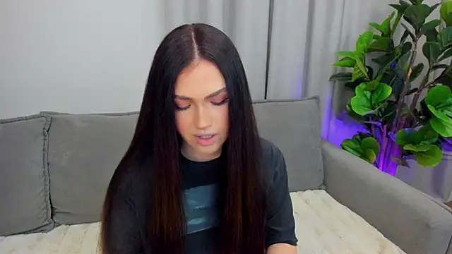 sexyangeloux online show from 17, 4, 2026