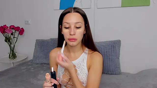 SelenaRousey online show from 24, 11, 2025