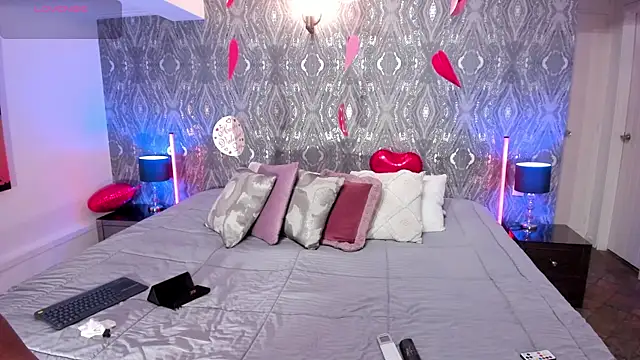 NaomiAsha online show from 17, 2, 2026