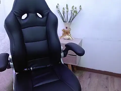 AlexandraJones  online show from 14, 11, 2025