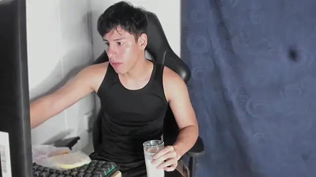 krizia7 online show from 20, 3, 2025