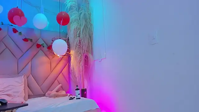 AngelaaCute  online show from 18, 2, 2025
