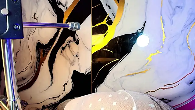 Lizz Tender online show from 9, 2, 2026