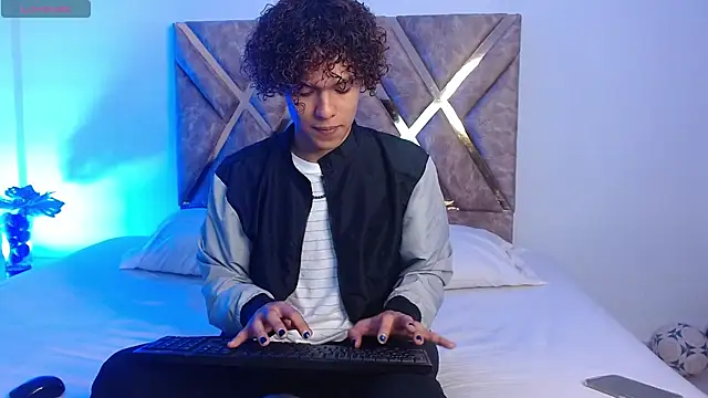 nickolas moon online show from 5, 3, 2025