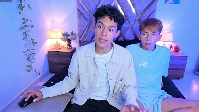 nickolas moon online show from 5, 11, 2025