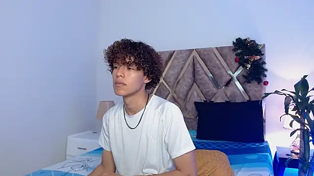 nickolas moon online show from 26, 12, 2024