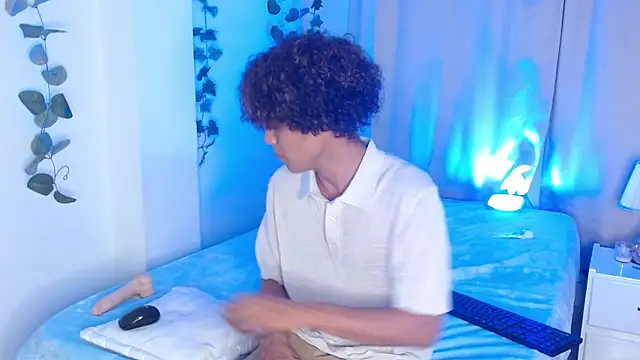 nickolas moon online show from 4, 2, 2025