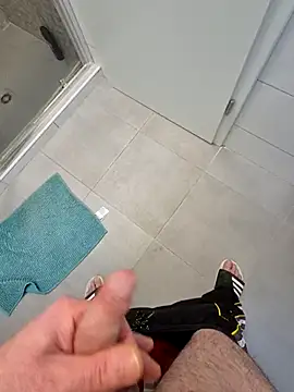 kisbiro77777 online show from 15, 3, 2026