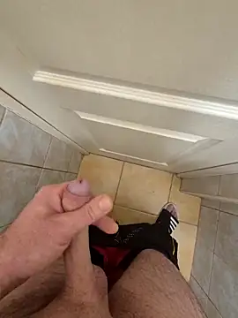 kisbiro77777 online show from 26, 10, 2025