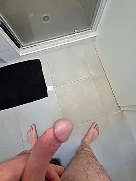 kisbiro77777 online show from 14, 4, 2026