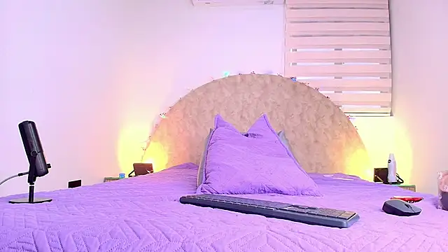 anisha x online show from 5, 12, 2025