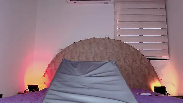 Snapshot of anisha_x chatting on 29, 11, 2025 anisha x online show from 29, 11, 2025