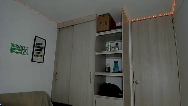 Snapshot of _diegsz_ chatting on 2, 2, 2025 diegsz online show from 2, 2, 2025