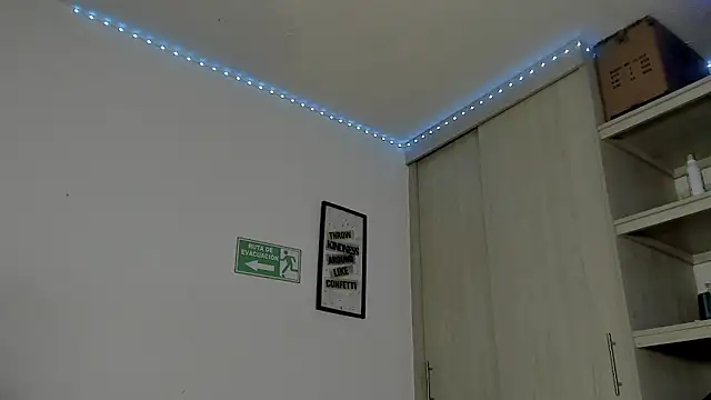 Snapshot of _diegsz_ chatting on 1, 2, 2025 diegsz online show from 1, 2, 2025