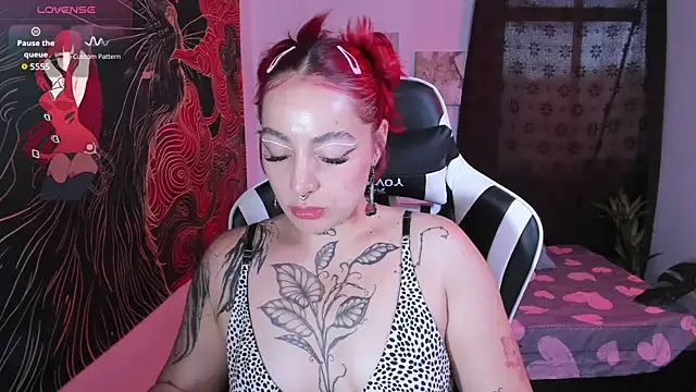 Snapshot of annika_taylor chatting on 16, 7, 2026 annika taylor online show from 16, 7, 2026