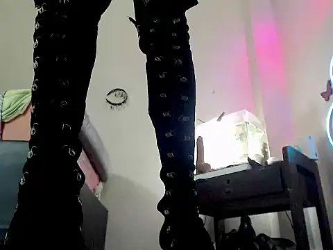 kimkardasha98 online show from 7, 4, 2026