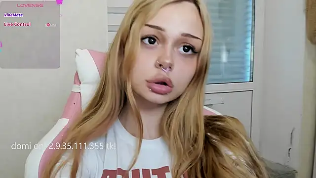 Snapshot of shy_melony chatting on 24, 6, 2026 shy melony online show from 24, 6, 2026