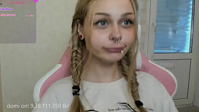 Snapshot of shy_melony chatting on 8, 7, 2026 shy melony online show from 8, 7, 2026