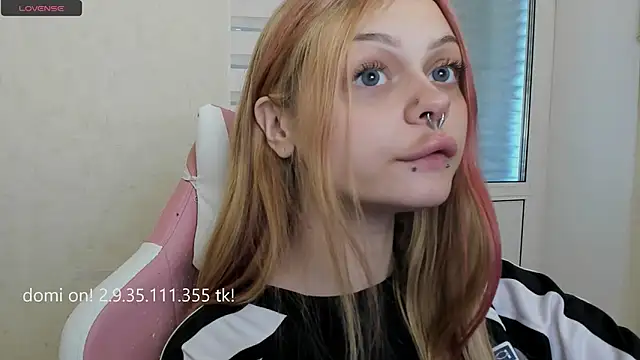 Snapshot of shy_melony chatting on 28, 5, 2026 shy melony online show from 28, 5, 2026