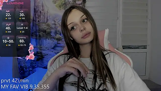 Snapshot of shy_melony chatting on 4, 11, 2025 shy melony online show from 4, 11, 2025