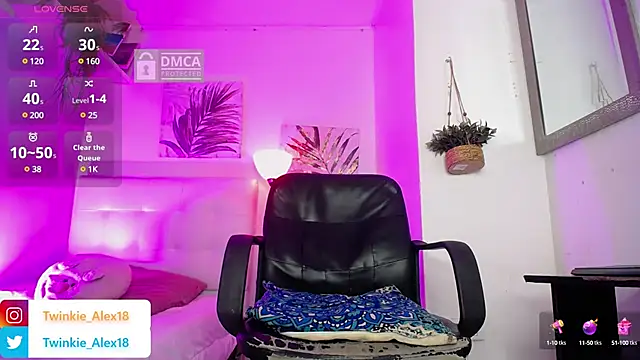 Twinkie-Alex18 online show from 4, 12, 2024