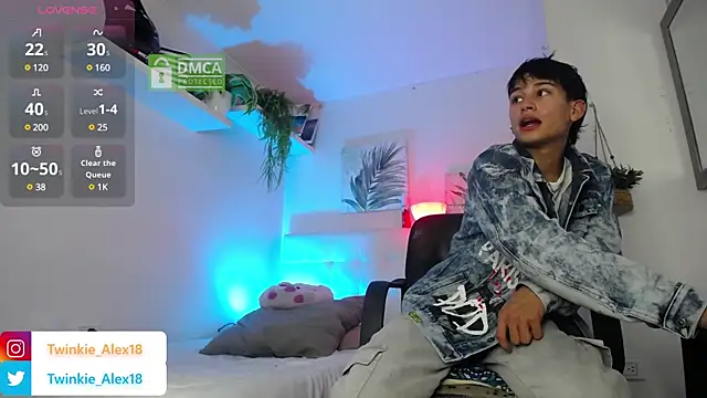 Twinkie-Alex18 online show from 5, 12, 2024