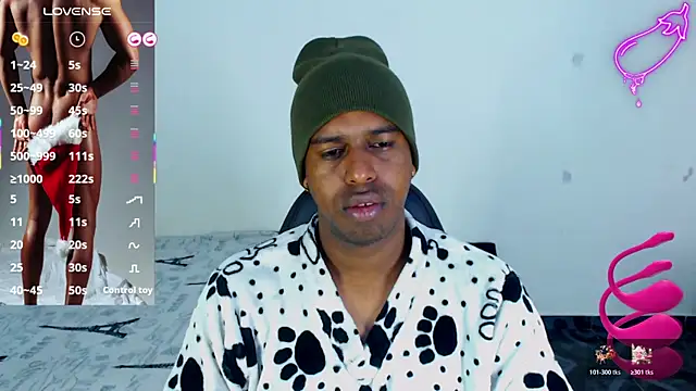 Snapshot of mrjhon26 chatting on 26, 11, 2025 mrjhon26 online show from 26, 11, 2025