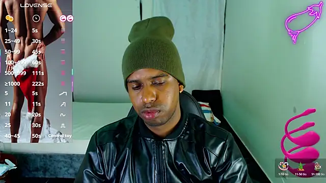 Snapshot of mrjhon26 chatting on 14, 11, 2025 mrjhon26 online show from 14, 11, 2025